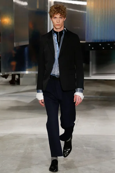 Look 46